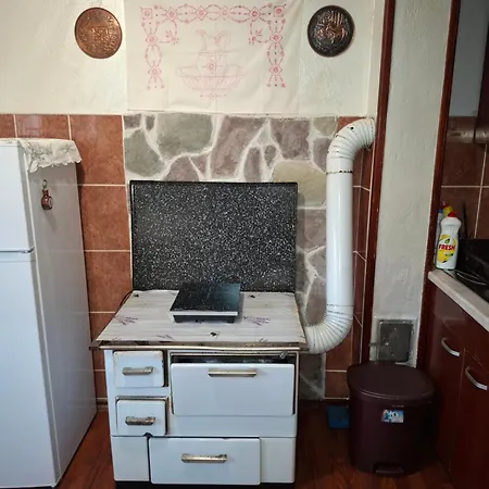 度假居 Komani Hideout 波德戈里察